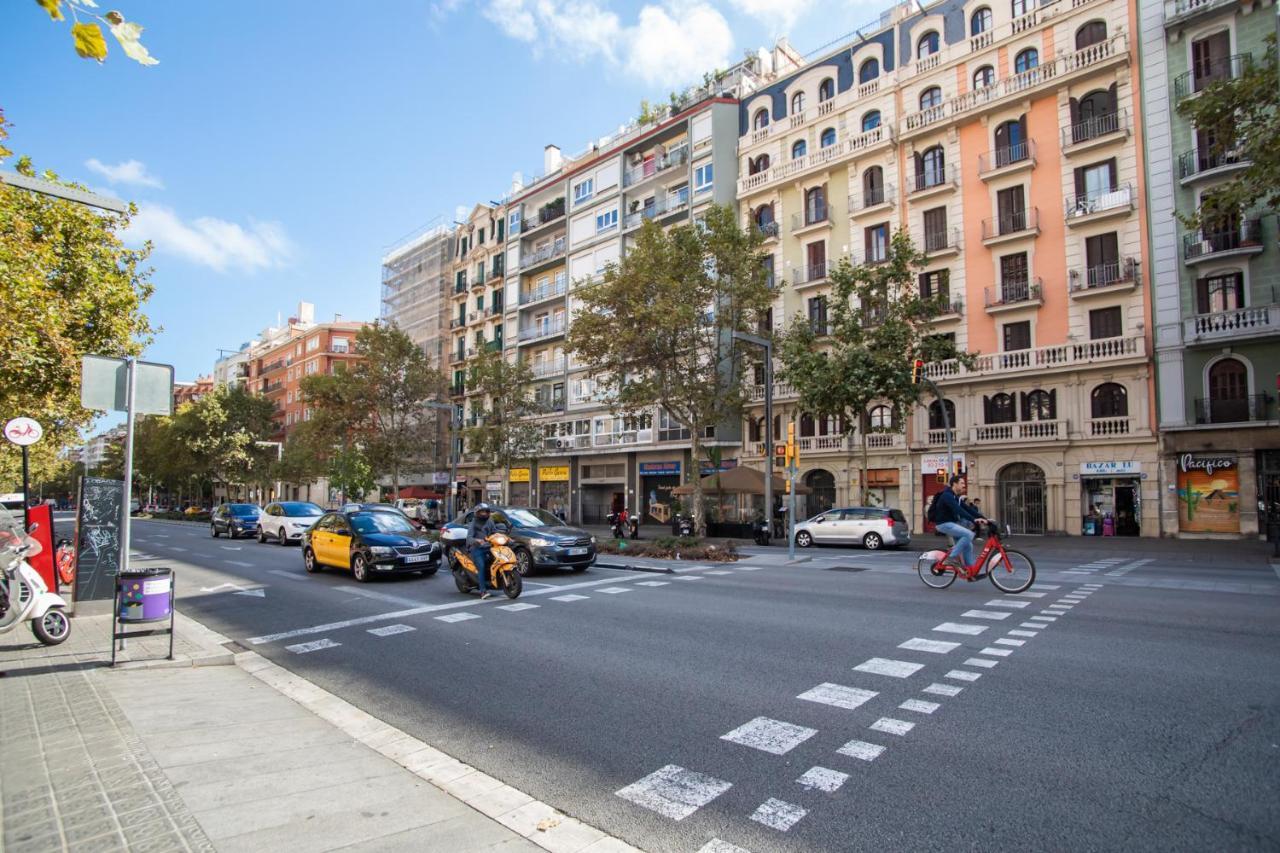 12Par1003 - Luminoso Piso En Paralelo Barcelona Exterior foto